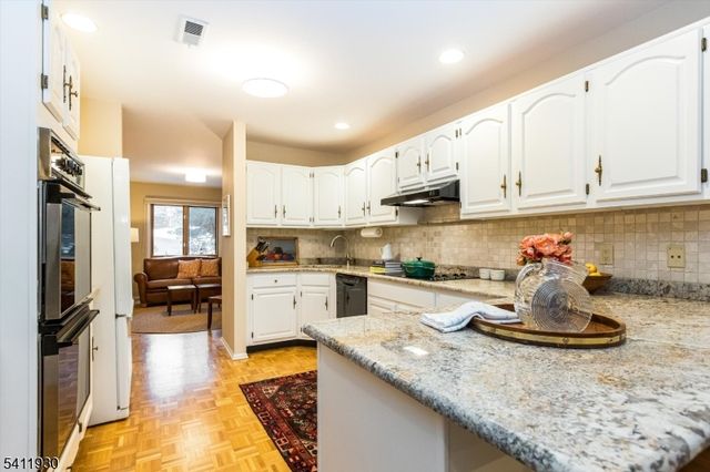 61 Mill Pond Rd 61, Woodland Park, NJ 07424