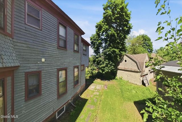1063 University Place, Schenectady, NY 12308