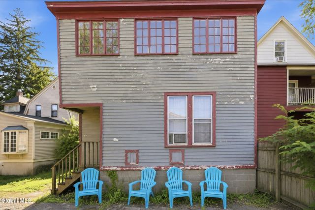 1063 University Place, Schenectady, NY 12308