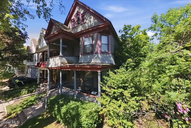 1063 University Place, Schenectady, NY 12308