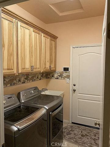 6581 Bartlett, Phelan, CA 92371