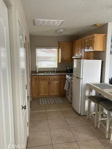 6581 Bartlett, Phelan, CA 92371