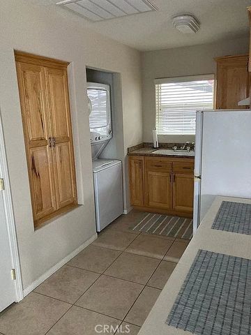 6581 Bartlett, Phelan, CA 92371