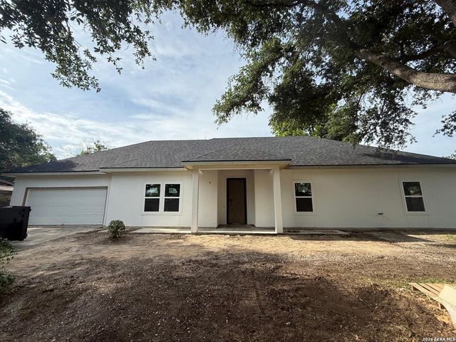 421 FAIRCREST DR, Windcrest, TX 78239