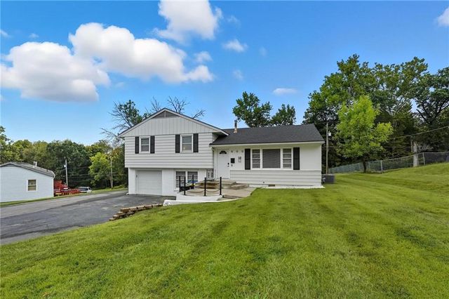 800 NE 90th Street, Kansas City, MO 64155