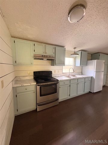 370 County Road 67 Road, Selma, AL 36701