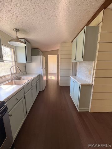 370 County Road 67 Road, Selma, AL 36701