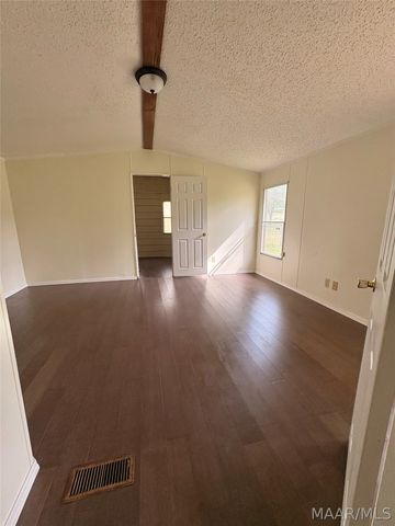 370 County Road 67 Road, Selma, AL 36701