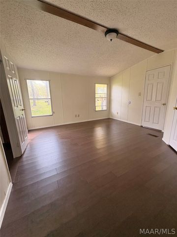 370 County Road 67 Road, Selma, AL 36701