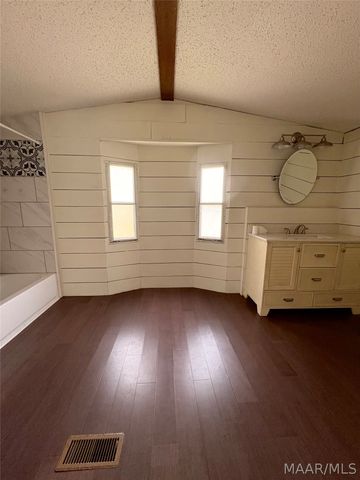 370 County Road 67 Road, Selma, AL 36701