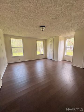 370 County Road 67 Road, Selma, AL 36701