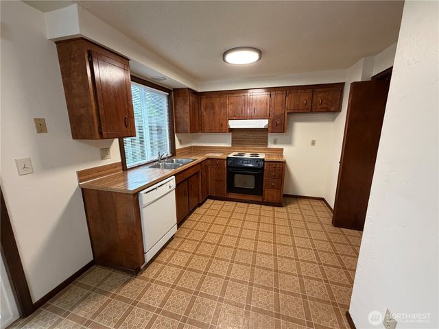 1418 Mamook Court NE, Olympia, WA 98516