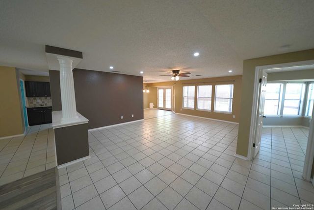 3512 Davenport, Schertz, TX 78154