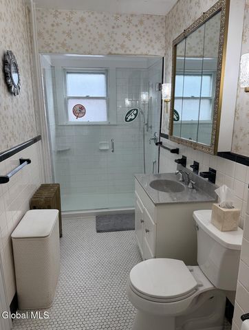 58 Lincoln Avenue, Amsterdam, NY 12010