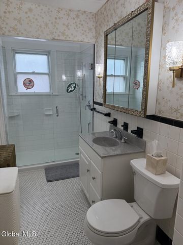 58 Lincoln Avenue, Amsterdam, NY 12010