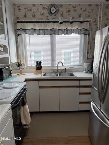 58 Lincoln Avenue, Amsterdam, NY 12010