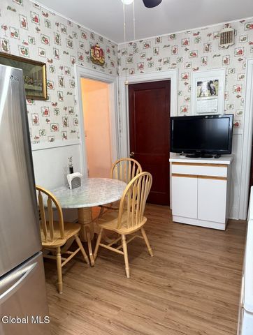 58 Lincoln Avenue, Amsterdam, NY 12010