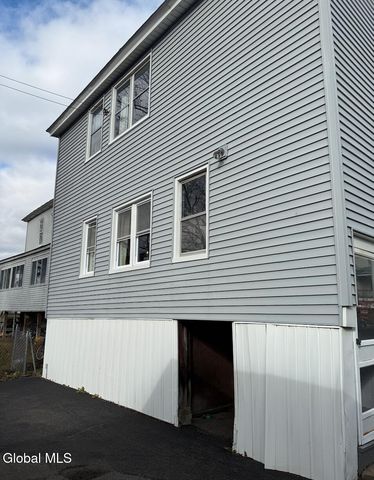 58 Lincoln Avenue, Amsterdam, NY 12010