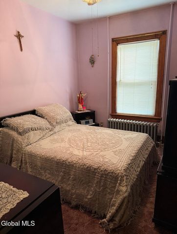 58 Lincoln Avenue, Amsterdam, NY 12010