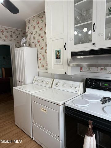 58 Lincoln Avenue, Amsterdam, NY 12010