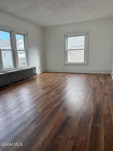 58 Lincoln Avenue, Amsterdam, NY 12010