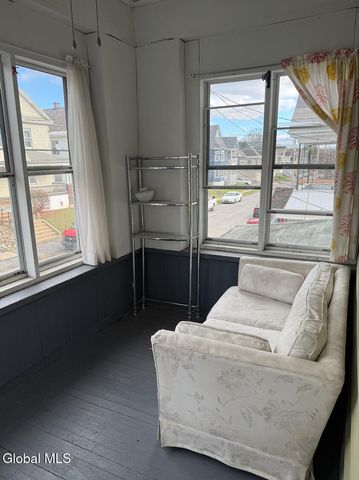 58 Lincoln Avenue, Amsterdam, NY 12010