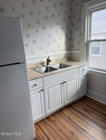 58 Lincoln Avenue, Amsterdam, NY 12010