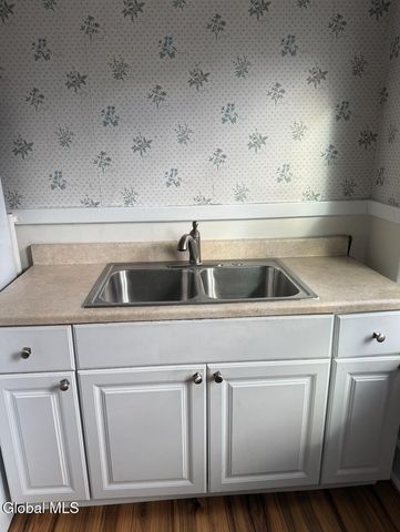 58 Lincoln Avenue, Amsterdam, NY 12010