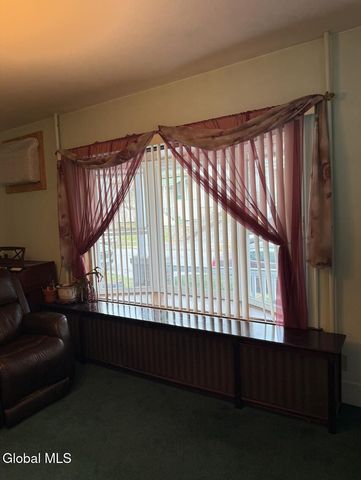 58 Lincoln Avenue, Amsterdam, NY 12010