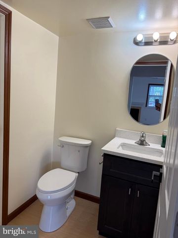 20 QUEEN ANNE CT, Marlton, NJ 08053