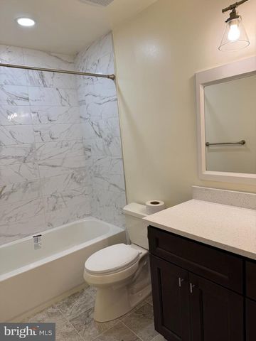 20 QUEEN ANNE CT, Marlton, NJ 08053