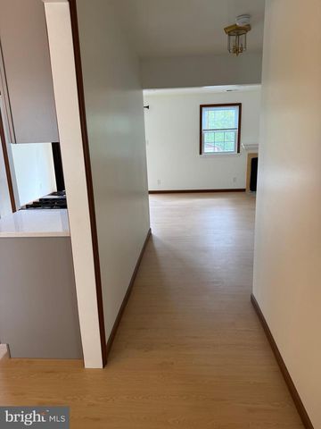 20 QUEEN ANNE CT, Marlton, NJ 08053