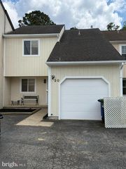20 QUEEN ANNE CT, Marlton, NJ 08053