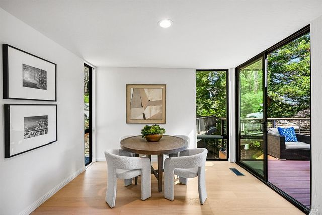 343 Carrera Dr, Mill Valley, CA 94941