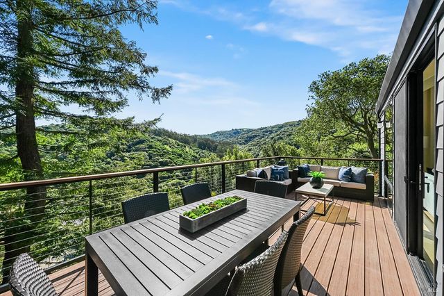 343 Carrera Dr, Mill Valley, CA 94941