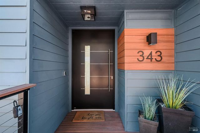 343 Carrera Dr, Mill Valley, CA 94941