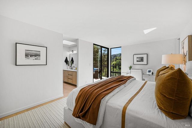 343 Carrera Dr, Mill Valley, CA 94941