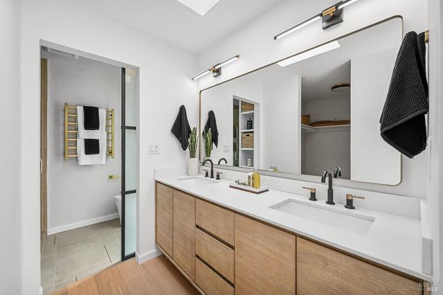 343 Carrera Dr, Mill Valley, CA 94941