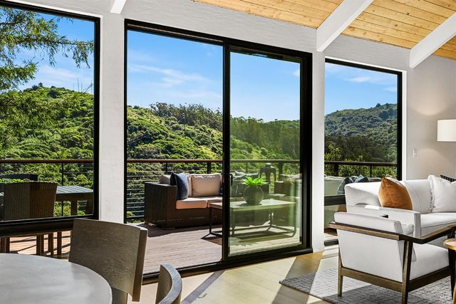 343 Carrera Dr, Mill Valley, CA 94941