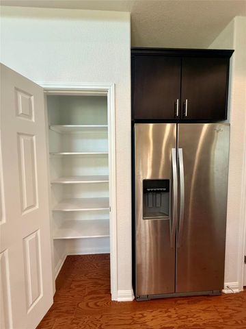 907 Sleepy Dell LN, Austin, TX 78748
