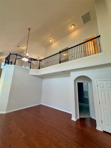 907 Sleepy Dell LN, Austin, TX 78748