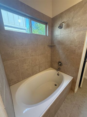 907 Sleepy Dell LN, Austin, TX 78748