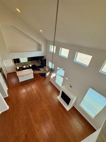 907 Sleepy Dell LN, Austin, TX 78748