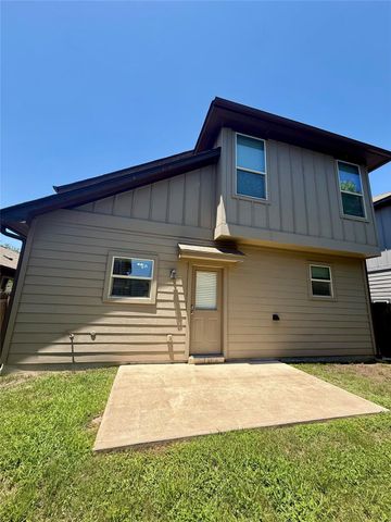907 Sleepy Dell LN, Austin, TX 78748