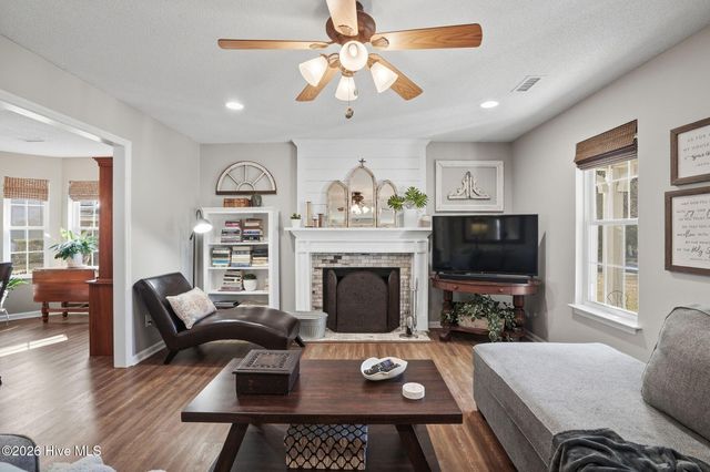 7347 Bright Leaf Road, Wilmington, NC 28411