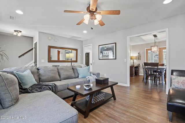 7347 Bright Leaf Road, Wilmington, NC 28411