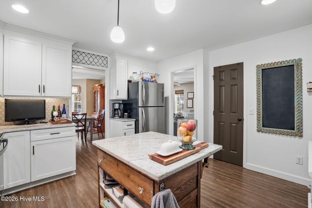 7347 Bright Leaf Road, Wilmington, NC 28411