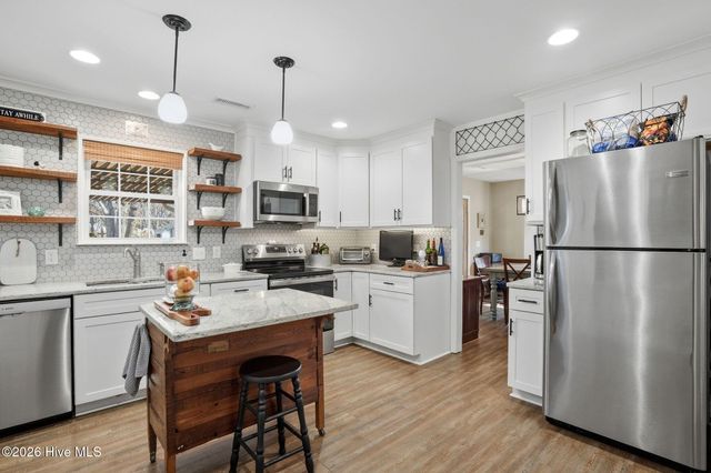 7347 Bright Leaf Road, Wilmington, NC 28411