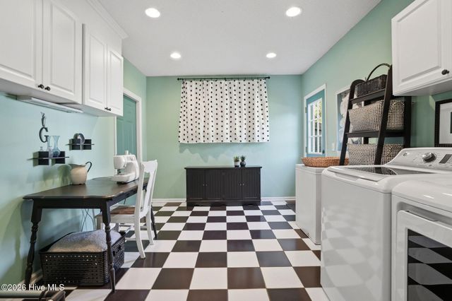 7347 Bright Leaf Road, Wilmington, NC 28411