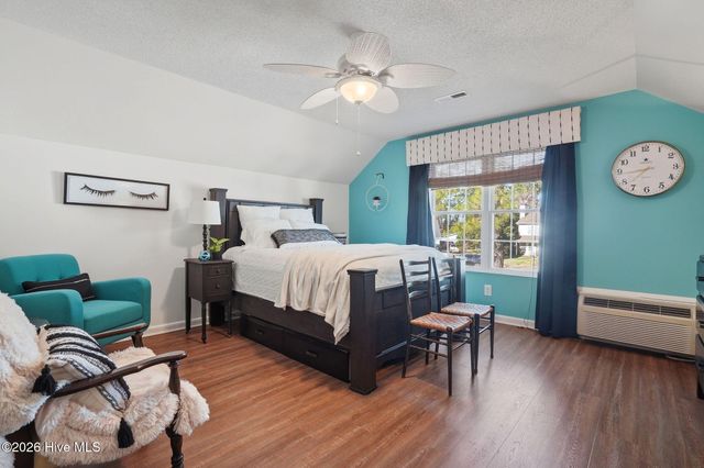 7347 Bright Leaf Road, Wilmington, NC 28411